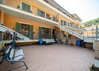 Terrazza - Trilocale Via Casilina
 
433A, Valmontone - foto 1