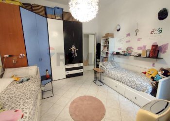 Camera / camera da letto - Four-room apartment Via Stradella
 
215, Torino - photo 12