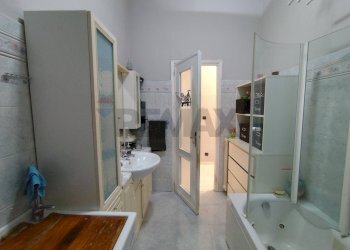 Bagno - Four-room apartment Via Stradella
 
215, Torino - photo 20