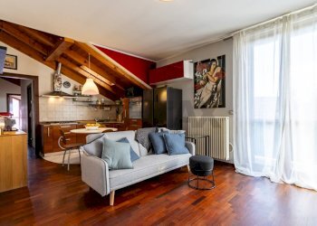 Soggiorno - Three-room apartment Via dell'Asilo
 
11, Usmate Velate - photo 8