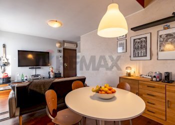 Sala da pranzo - Three-room apartment Via dell'Asilo
 
11, Usmate Velate - photo 11