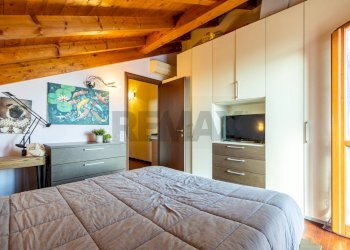 Camera / camera da letto - Three-room apartment Via dell'Asilo
 
11, Usmate Velate - photo 15
