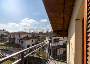 Balcone - Three-room apartment Via dell'Asilo
 
11, Usmate Velate - photo 17