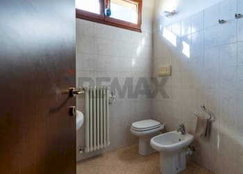 Bagno - Three-room apartment Via dell'Asilo
 
11, Usmate Velate - photo 19