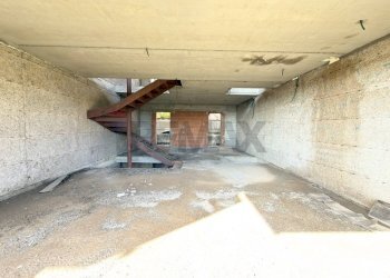 Parcheggio - Villa a Schiera via casalrosato
 
4, Valverde - foto 19