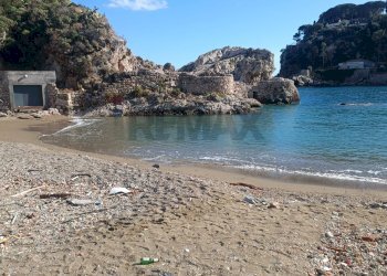 Vista dell\'acqua - Trilocale Via Castelluccio
 
snc, Taormina - foto 37