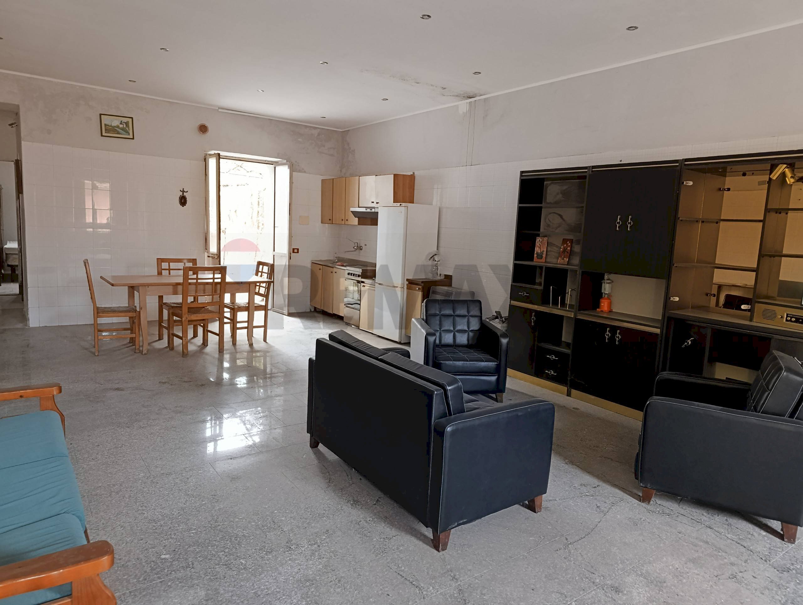 Sala da pranzo - Casa indipendente via Barcellona
 
67, Acireale - foto 3