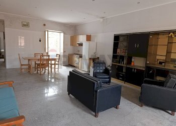 Sala da pranzo - Casa indipendente via Barcellona
 
67, Acireale - foto 3