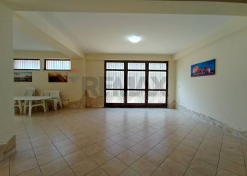 Stanza vuota - Locale Commerciale via Garro
35, Tremestieri Etneo - foto 16