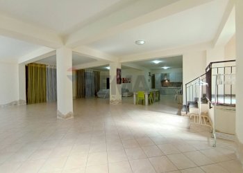 Stanza vuota - Locale Commerciale via Garro
35, Tremestieri Etneo - foto 23