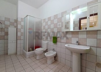 Bagno - Locale Commerciale via Garro
35, Tremestieri Etneo - foto 27