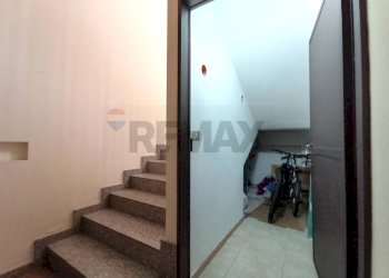 Scale - Locale Commerciale via Garro
35, Tremestieri Etneo - foto 35