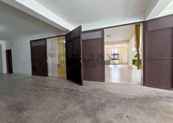 Hall / corridoio - Locale Commerciale via Garro
35, Tremestieri Etneo - foto 37