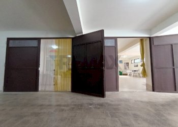 Hall / corridoio - Locale Commerciale via Garro
35, Tremestieri Etneo - foto 38