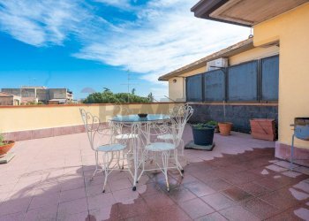 Terrazza - Appartamento VIA VITTORIO EMANUELE II
 
1, Gravina di Catania - foto 6
