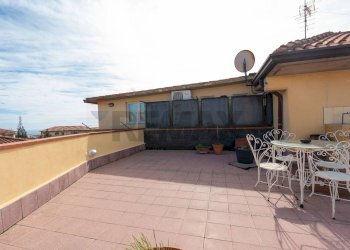 Terrazza - Appartamento VIA VITTORIO EMANUELE II
 
1, Gravina di Catania - foto 23