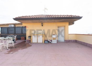 Terrazza - Appartamento VIA VITTORIO EMANUELE II
 
1, Gravina di Catania - foto 26