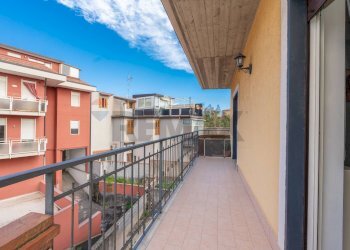 Balcone - Appartamento VIA VITTORIO EMANUELE II
 
1, Gravina di Catania - foto 29