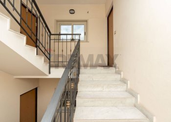 Scale - Appartamento VIA VITTORIO EMANUELE II
 
1, Gravina di Catania - foto 30