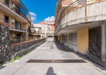 Edificio all\'aperto - Appartamento VIA VITTORIO EMANUELE II
 
1, Gravina di Catania - foto 36