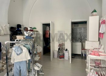 Cabina armadio - Locale Commerciale Corso Savoia
 
14, Acireale - foto 5