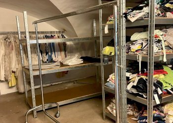 Dispensa di stoccaggio - Locale Commerciale Corso Savoia
 
14, Acireale - foto 12