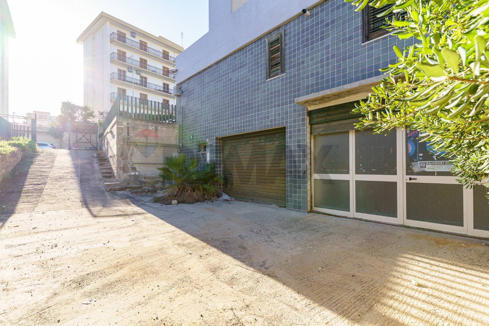 Terrazza - Magazzino Via De Caprio
 
35, Siracusa - foto 2