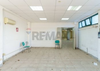 Stanza vuota - Magazzino Via De Caprio
 
35, Siracusa - foto 8