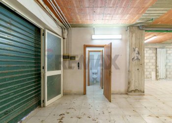 Non correlato - Magazzino Via De Caprio
 
35, Siracusa - foto 10