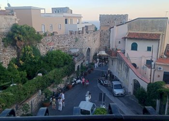 Edificio all\'aperto - Appartamento Via Sesto Pompeo
 
16, Taormina - foto 13