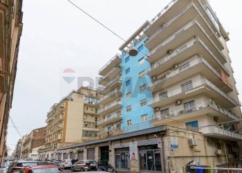 Edificio all\'aperto - Appartamento via canfora
 
16, Catania - foto 1