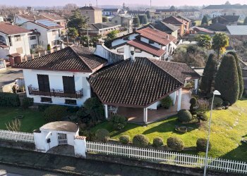 Casa all\'aperto - Villa Strada della Vignola
 
10, Palestro - foto 1