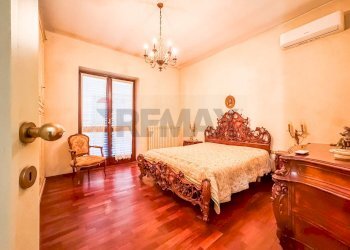 Camera / camera da letto - Villa Strada della Vignola
 
10, Palestro - foto 21