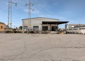 Edificio all\'aperto - Capannone VIA DI VITTORIO
47, Peschiera Borromeo - foto 30