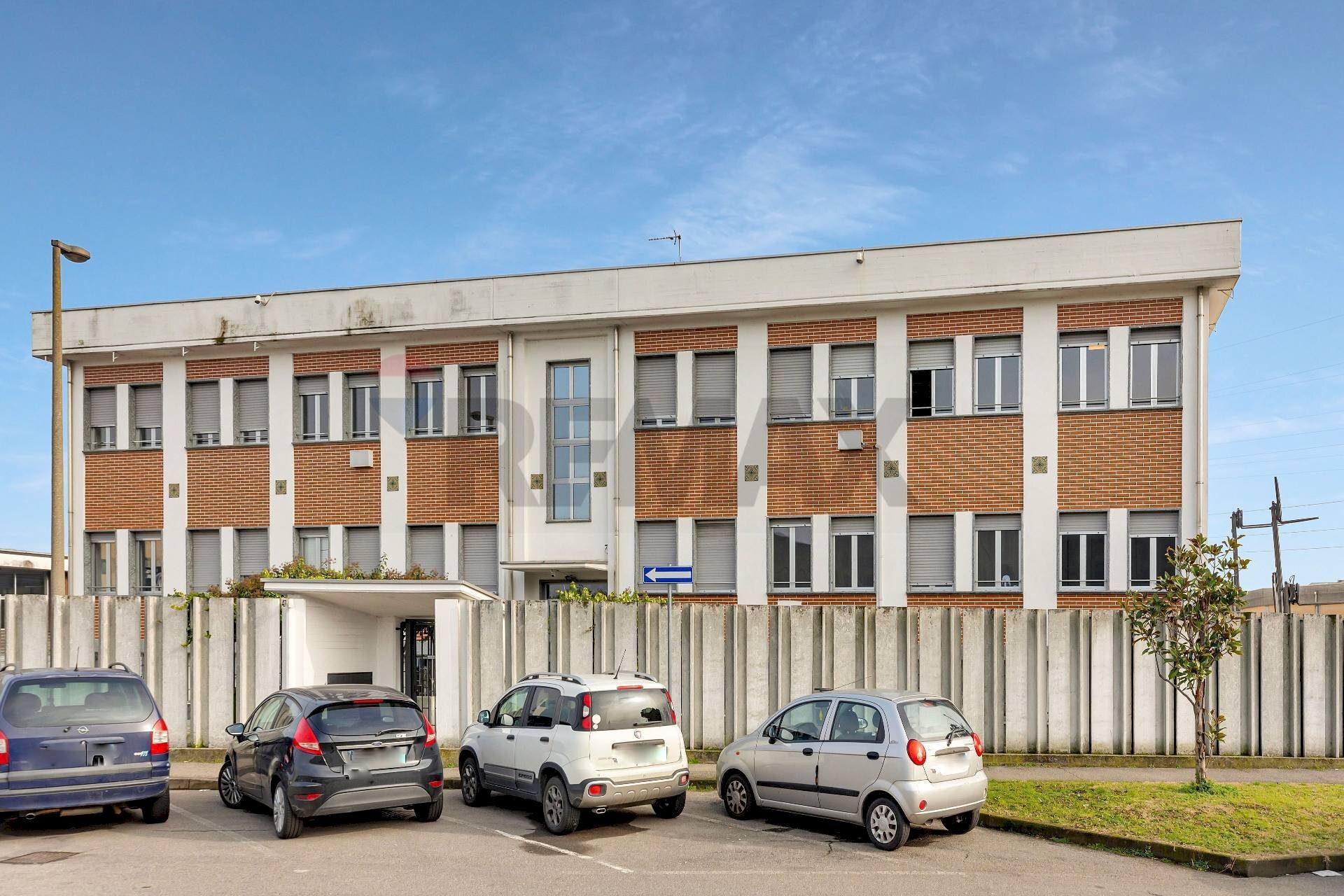 Edificio all\'aperto - Ufficio vi di vittorio
 
47, Peschiera Borromeo - foto 1