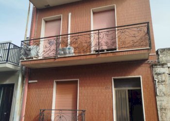Casa all\'aperto - Casa indipendente via solferino
 
178, Canicattini Bagni - foto 1