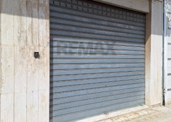 Parcheggio - Trilocale via torino
 
23, Floridia - foto 2