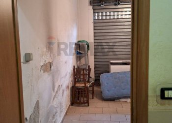 Hall / corridoio - Trilocale via torino
 
23, Floridia - foto 8