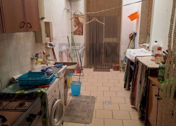 Lavanderia - Trilocale via torino
 
23, Floridia - foto 16