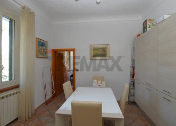 Sala da pranzo - Quadrilocale Savona - foto 19