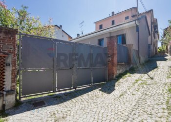 Esterno Casa - Semi-detached house via IV Novembre
 
27, Buttigliera Alta - photo 22