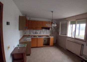 Cucina - Casa semi indipendente Riva del Po - foto 9