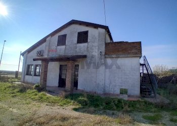 Casa all\'aperto - Casa semi indipendente Strada provinciale Luigia
2/B, Lagosanto - foto 1