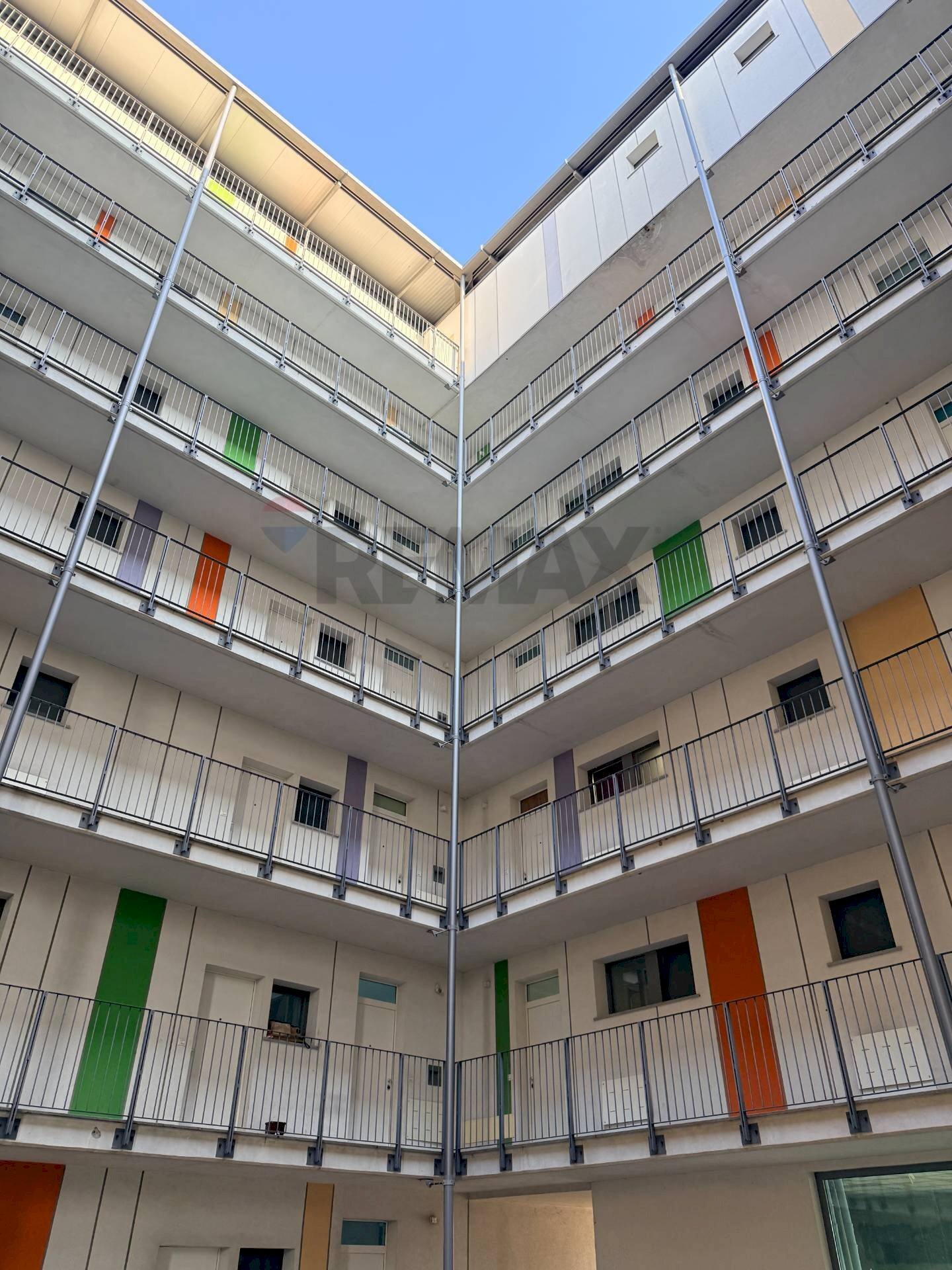 Edificio all\'aperto - Locale Commerciale via Giulotto, Pavia - foto 1