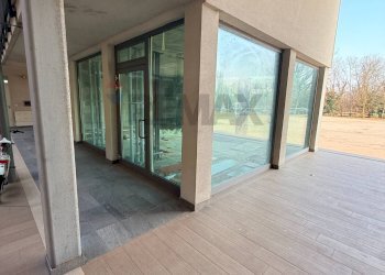 Terrazza - Locale Commerciale via Giulotto, Pavia - foto 4