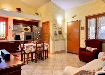 Sala da pranzo - Villa Via Cristoforo Colombo
 
2345, Roma - foto 13