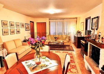 Sala da pranzo - Villa Via Cristoforo Colombo
 
2345, Roma - foto 42