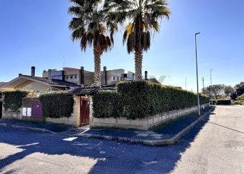 Edificio all\'aperto - Villa Via Cristoforo Colombo
 
2345, Roma - foto 62