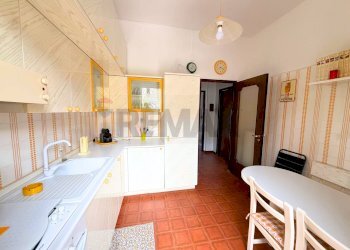 Cucina - Casa indipendente Via Antonino Ripandelli, Candela - foto 2