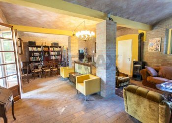 Soggiorno - Villa Via Trieste
 
58, Fidenza - foto 8